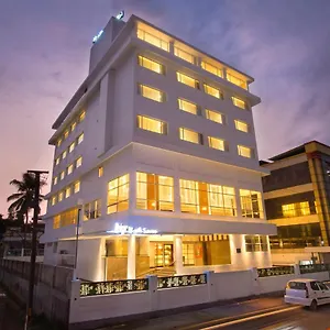 4* מלון North Seven